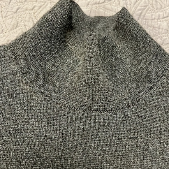 🟢 BUNDLE SALE 2 for $20 - ANN TAYLOR perfect condition Top - Picture 4 of 11